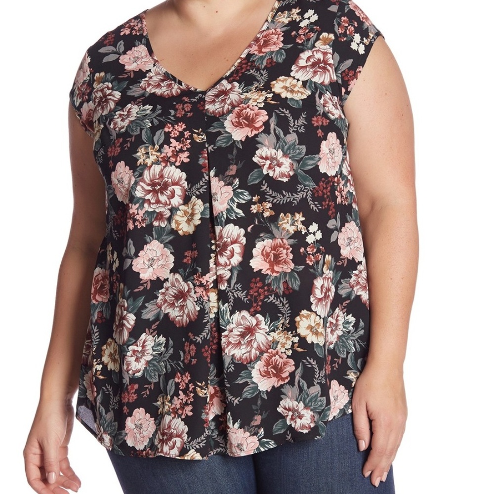 Halogen V-Neck Woven Top (Plus Size) Black Roses